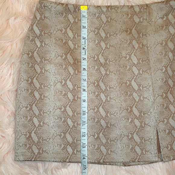 NEW! Native Daughters pink and tan faux snakeskin skirt - Picture 7 of 7